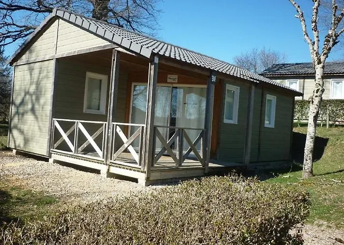 Domaine Relais Du 캠프장 Saint-Symphorien-de-Thenieres